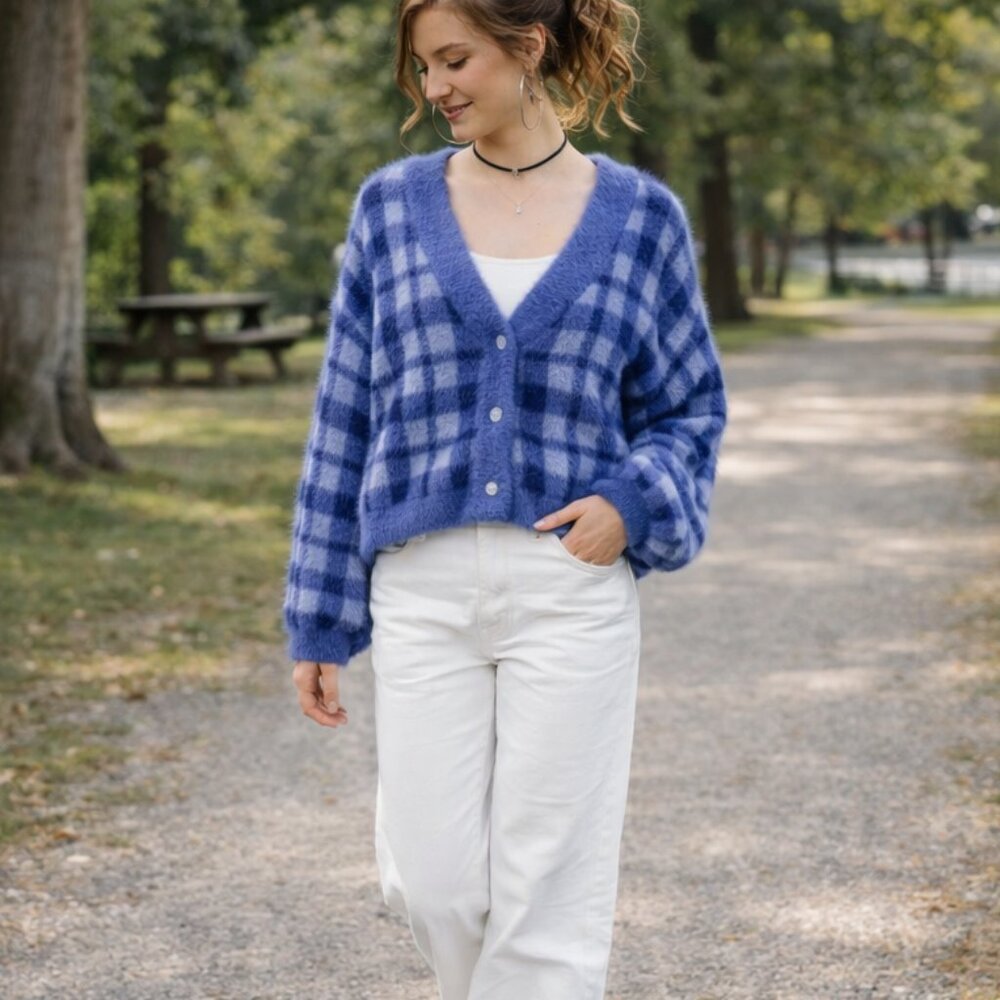 Kendall & Kylie Cardigan Sweater‎ Womens Large Blue Plaid Fuzzy Button Cropped